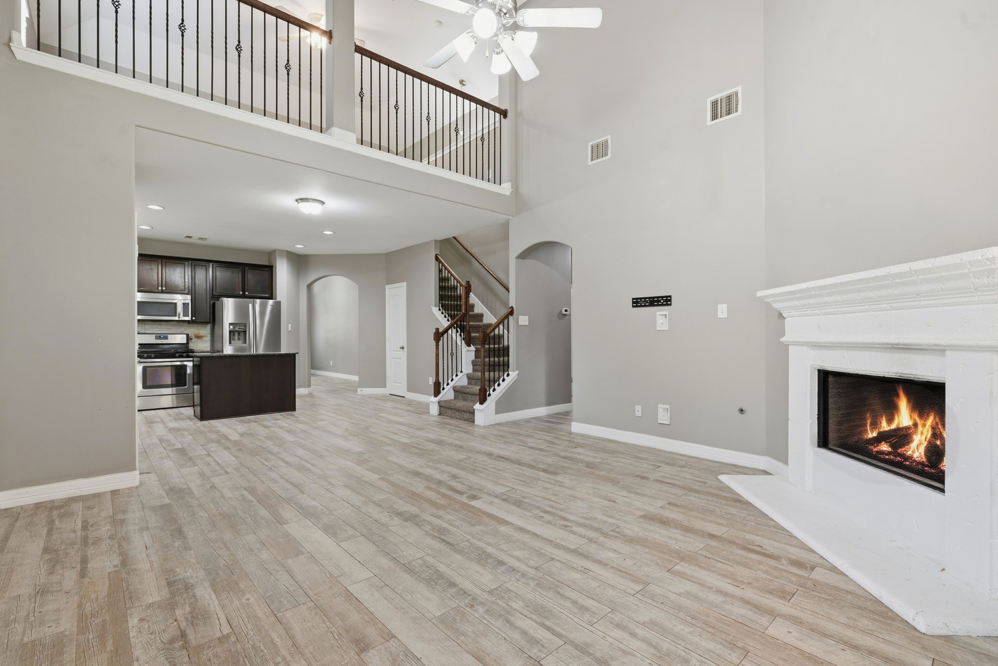 1715 Round Oak Lane Conroe, TX 77304 - Photo 16 of 32