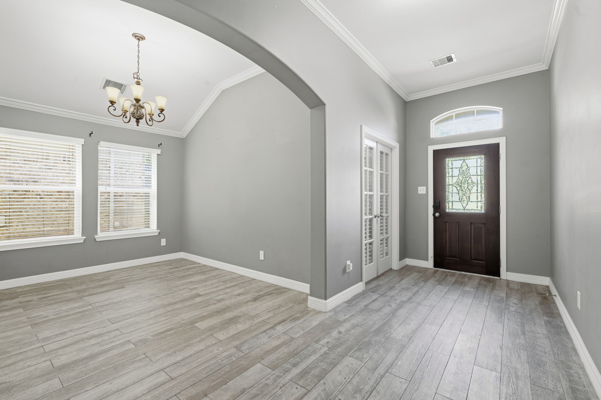 1715 Round Oak Lane Conroe, TX 77304 - Photo 6 of 32