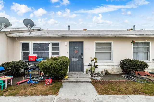 $670,000 | 1415 North Sierra Way, San Bernardino, CA 92405