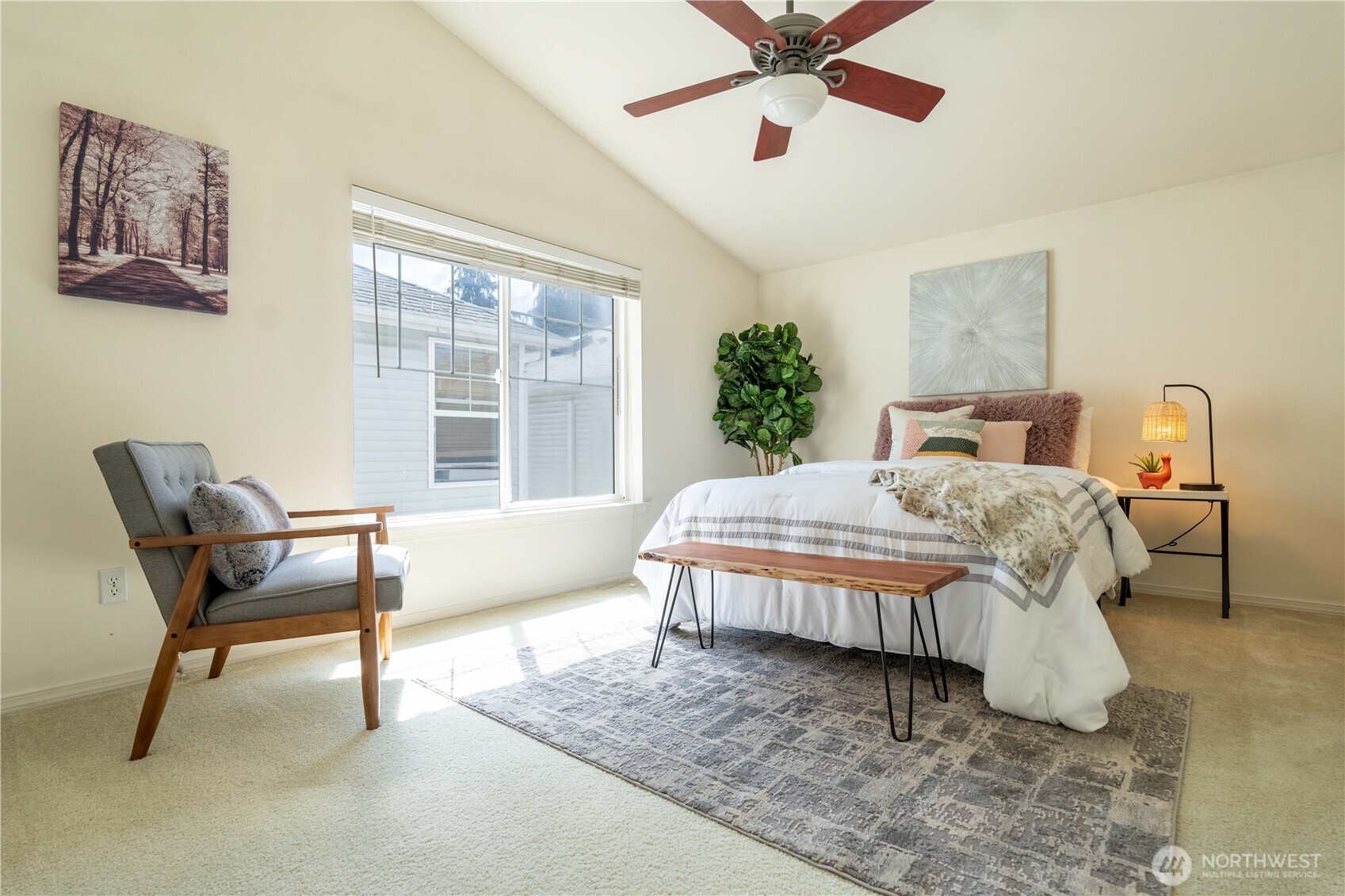 8520 Midvale Avenue North, Unit A Seattle, WA 98103 - Photo 16 of 32
