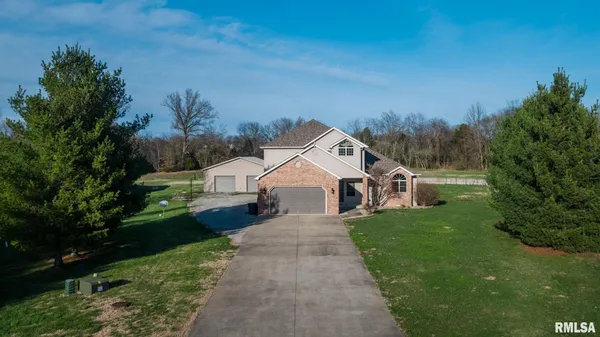 $470,000 | 1615 Posey Street, Marion, IL 62959