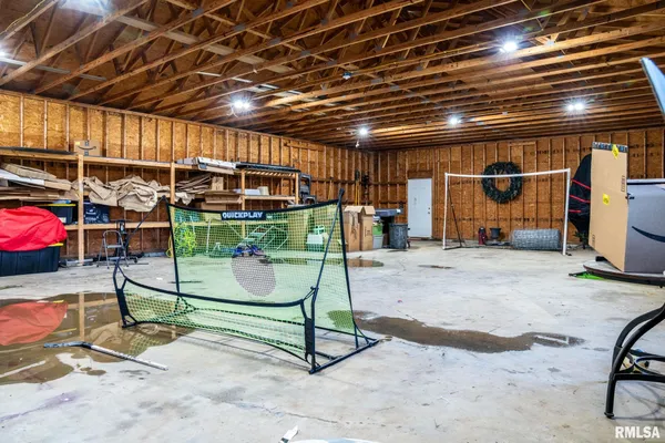 $455,000 | 1615 Posey Street, Marion, IL 62959