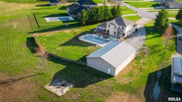 $455,000 | 1615 Posey Street, Marion, IL 62959