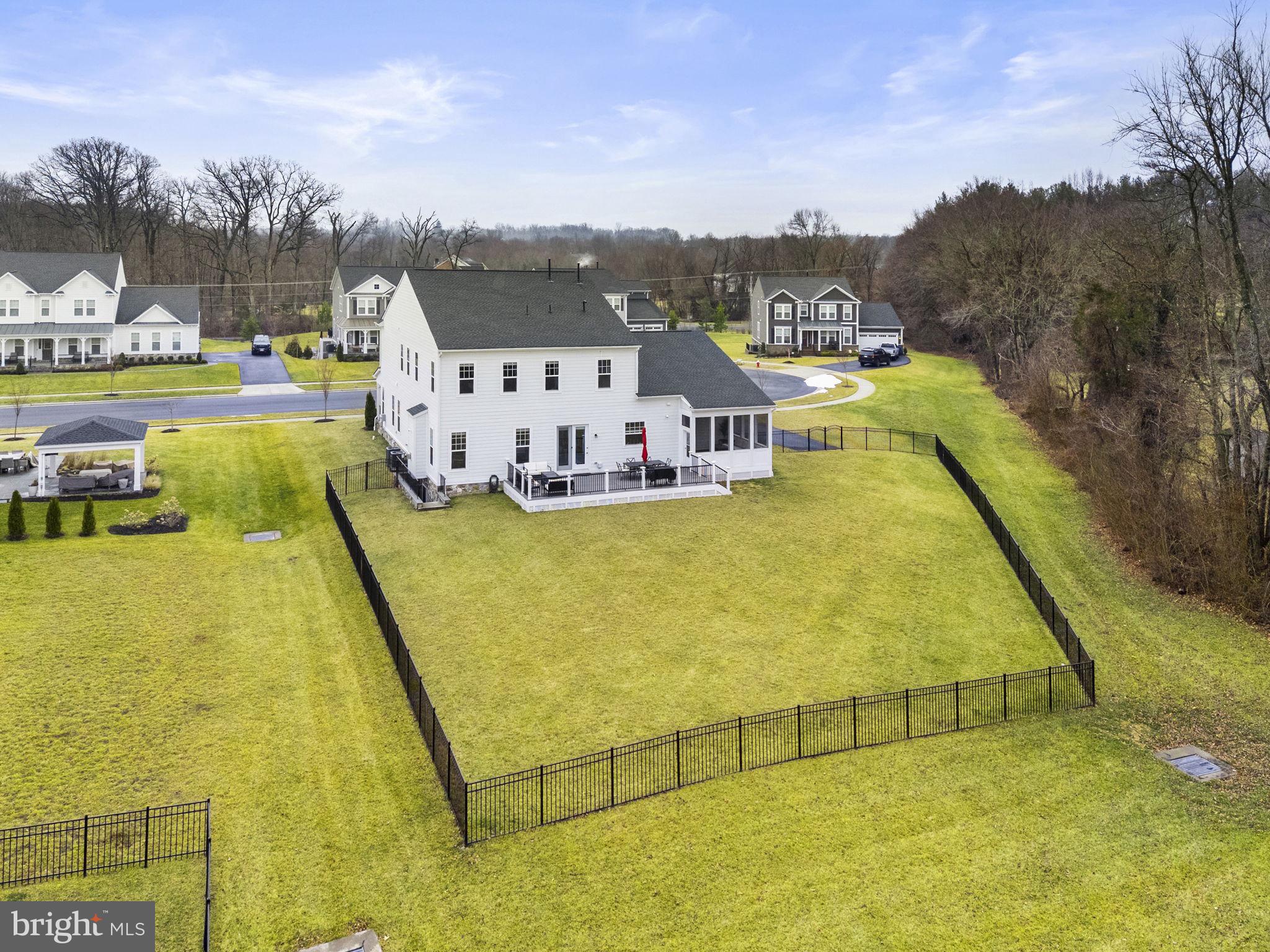219 Idyllic Place Southeast Leesburg, VA 20175 - Photo 11 of 123 Gallery Image 11