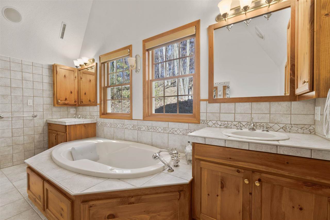 3098 Sandy Beach Road Northeast Swisher, IA 52338 - Photo 32 of 75 Gallery Image 32