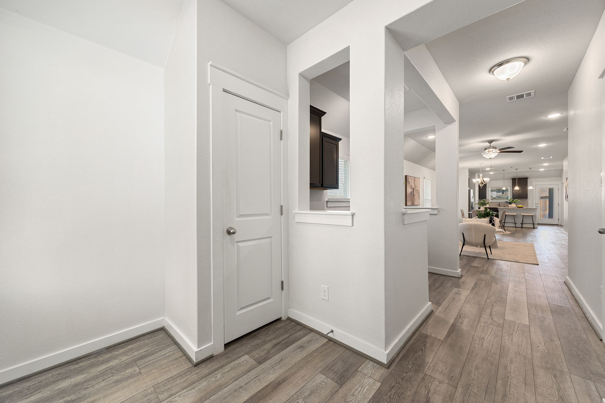 316 Old Trinity Way Georgetown, TX 78628 - Photo 4 of 35