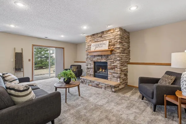 $475,000 | 17185 Eagleview Drive, Unit 209, Farmington, MN 55024