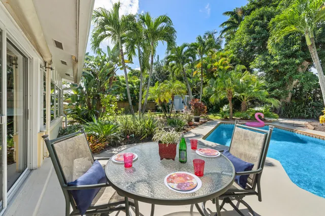 $649,900 | 282 Southeast Edgewood Drive, Stuart, FL 34996