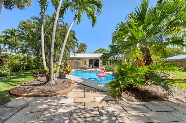 $649,900 | 282 Southeast Edgewood Drive, Stuart, FL 34996