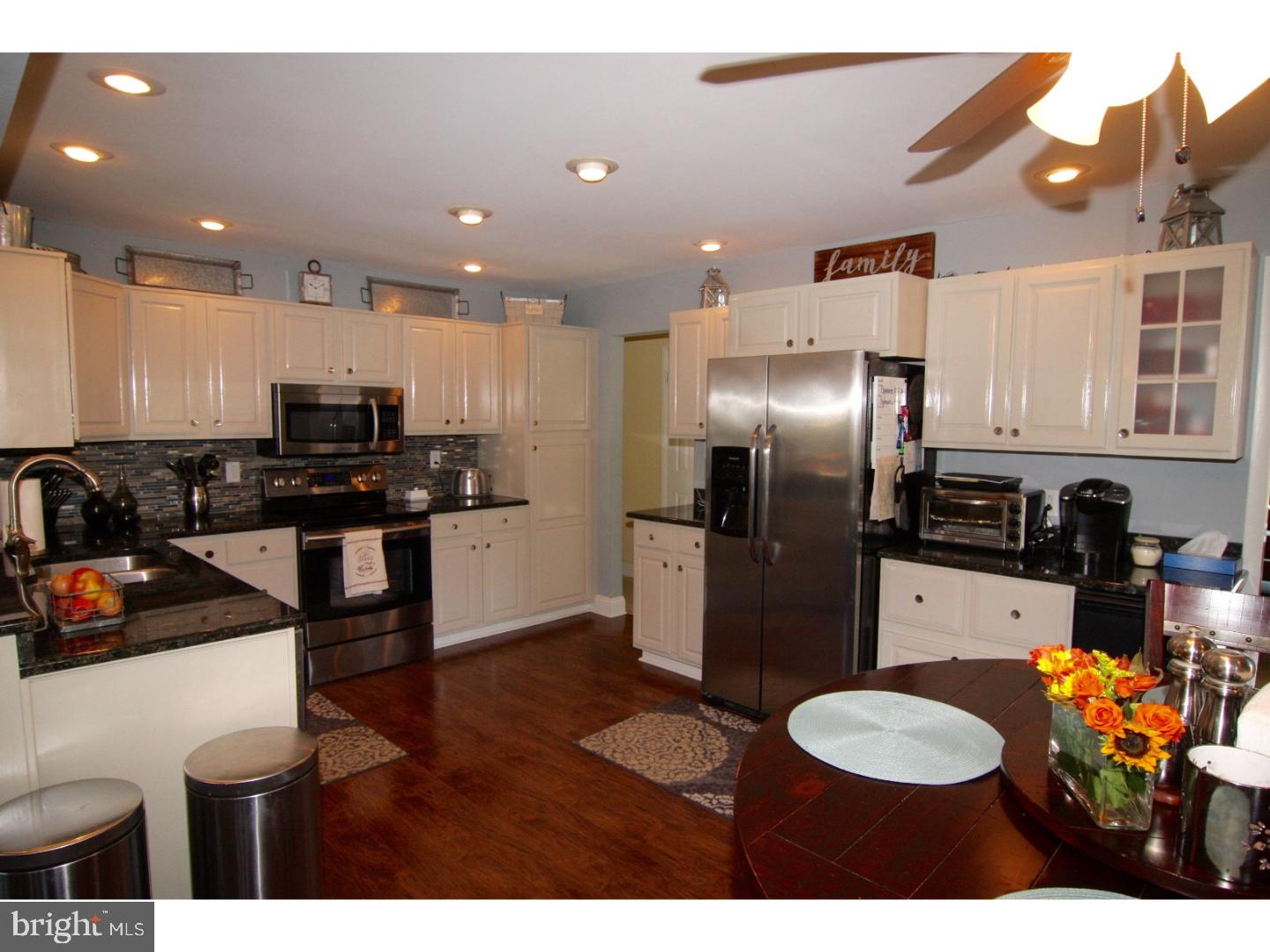 35 Springford Road Royersford, PA 19468 - Photo 3 of 24 Kitchen