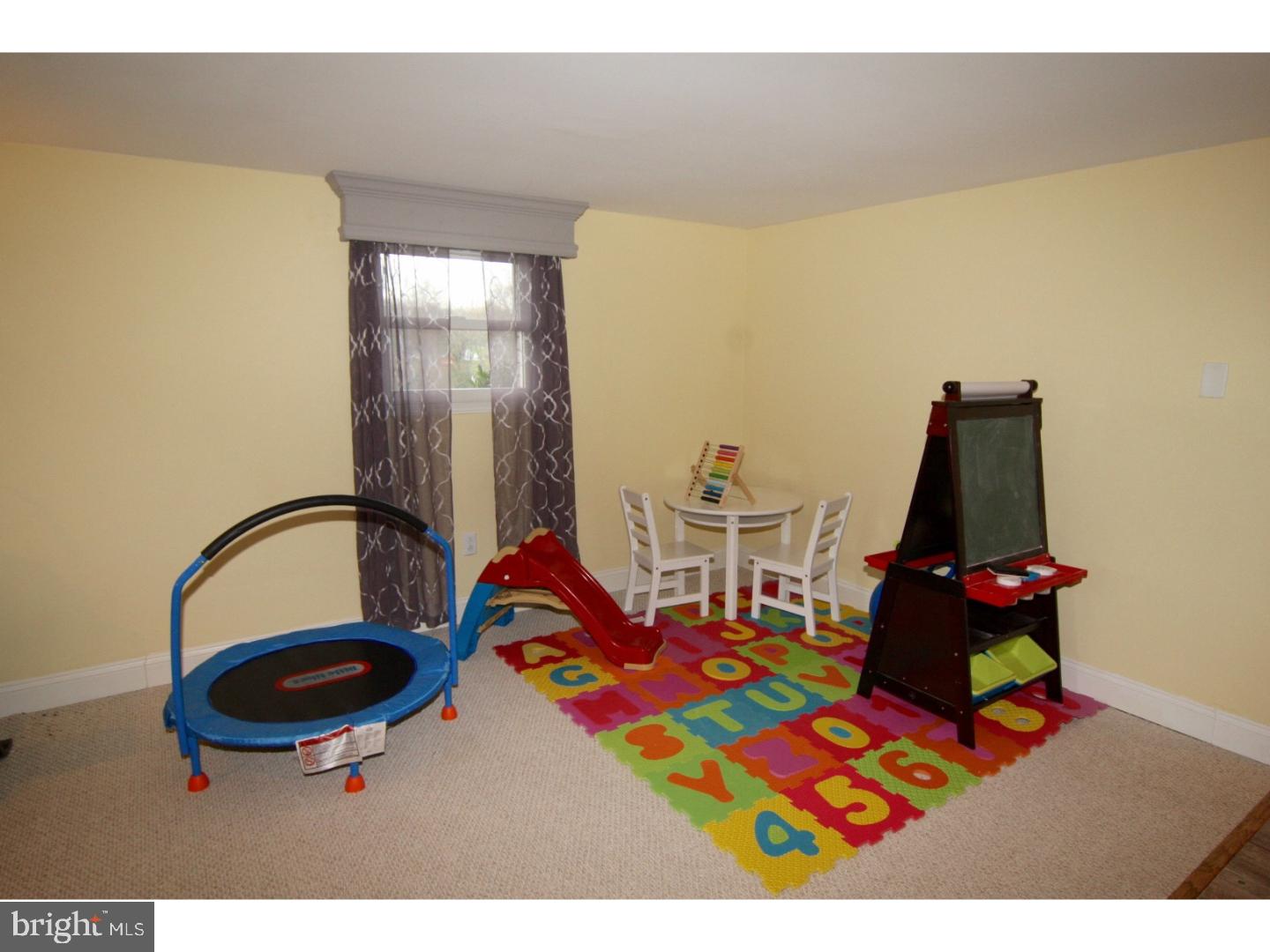 35 Springford Road Royersford, PA 19468 - Photo 21 of 24 Family Room