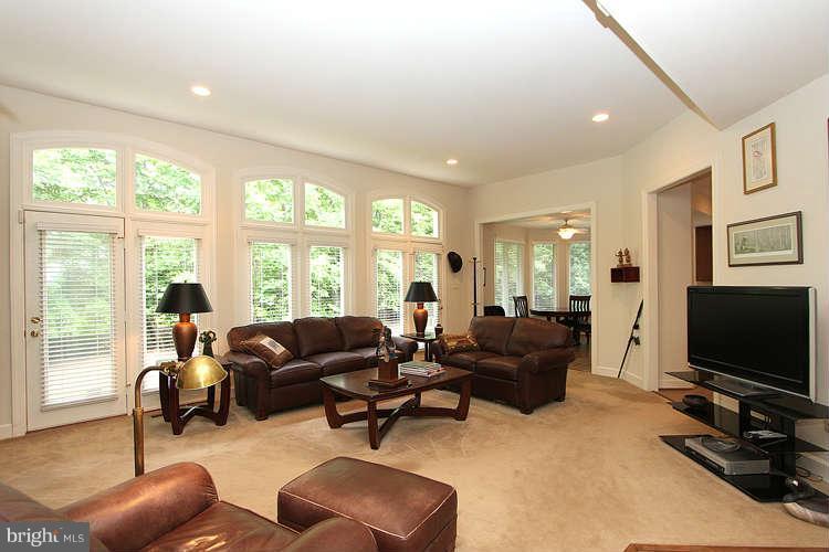 1373 Cameron Heath Drive Reston, VA 20194 - Photo 11 of 30 Family Room