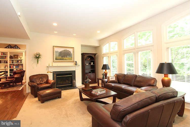 1373 Cameron Heath Drive Reston, VA 20194 - Photo 12 of 30 Family Room