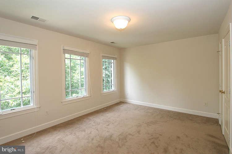 1373 Cameron Heath Drive Reston, VA 20194 - Photo 24 of 30 Bedroom