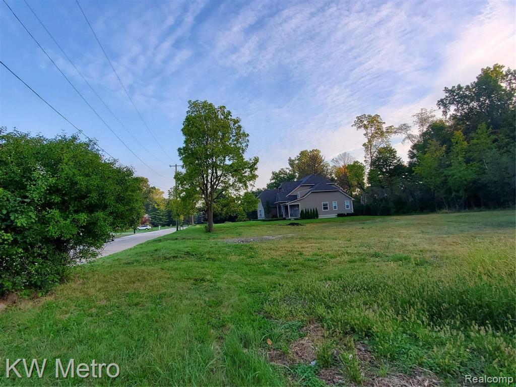 31291 Old Stage Road Bingham Farms, MI 48025 - Photo 5 of 18