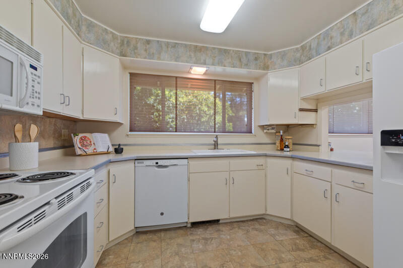 2370 Skyline Boulevard Reno, NV 89509 - Photo 16 of 49 2370 Skyline Blvd (16 of 49)