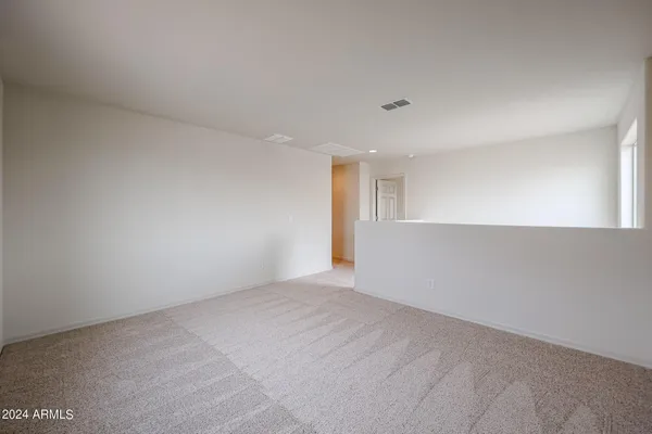 $2,400 | 9013 West Luke Avenue, Glendale, AZ 85305
