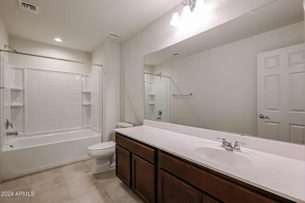 $2,400 | 9013 West Luke Avenue, Glendale, AZ 85305