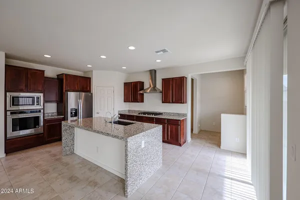 $2,400 | 9013 West Luke Avenue, Glendale, AZ 85305