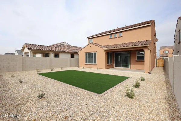 $2,400 | 9013 West Luke Avenue, Glendale, AZ 85305