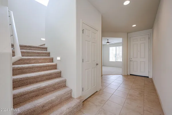 $2,400 | 9013 West Luke Avenue, Glendale, AZ 85305