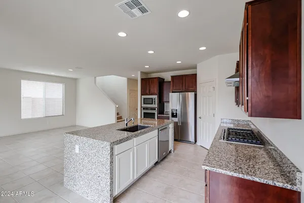 $2,400 | 9013 West Luke Avenue, Glendale, AZ 85305