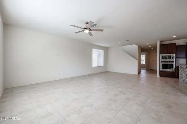 $2,400 | 9013 West Luke Avenue, Glendale, AZ 85305
