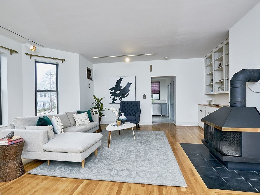 101 Summit Avenue, Unit B Brookline, MA 02446 - Photo 3 of 22