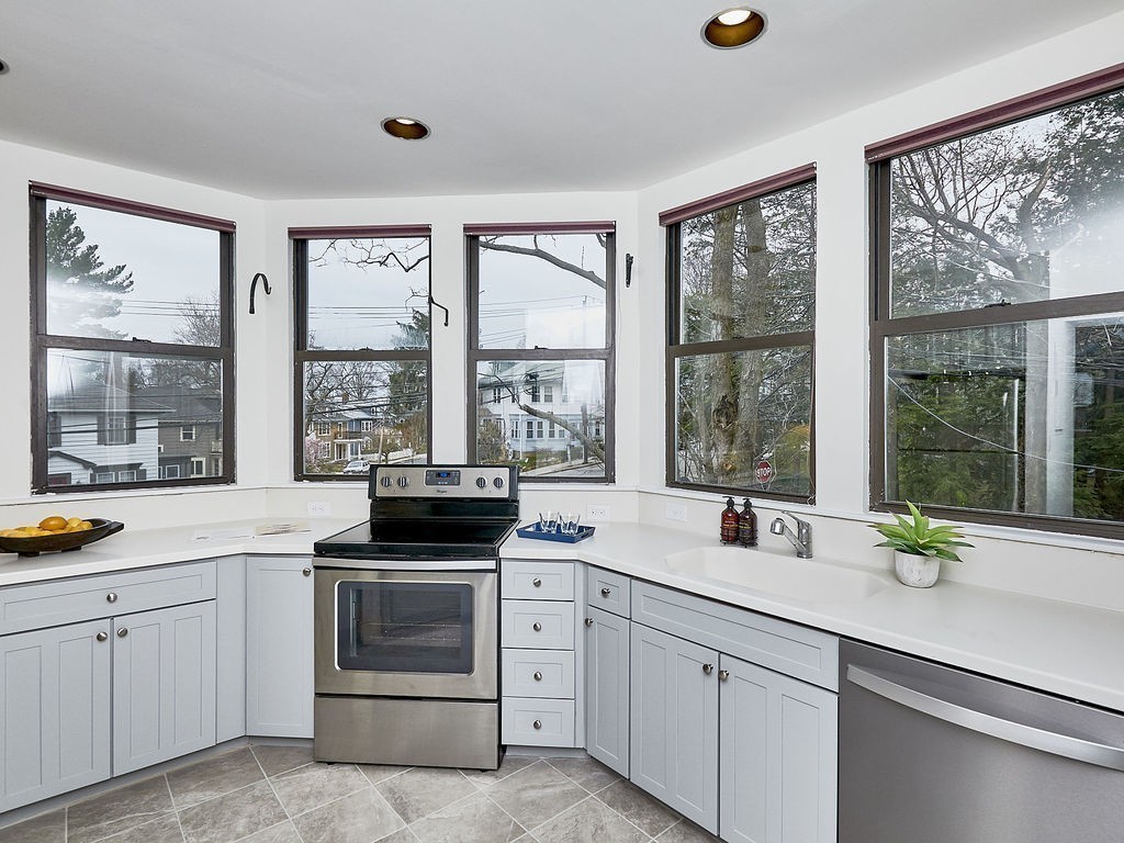 101 Summit Avenue, Unit B Brookline, MA 02446 - Photo 7 of 22