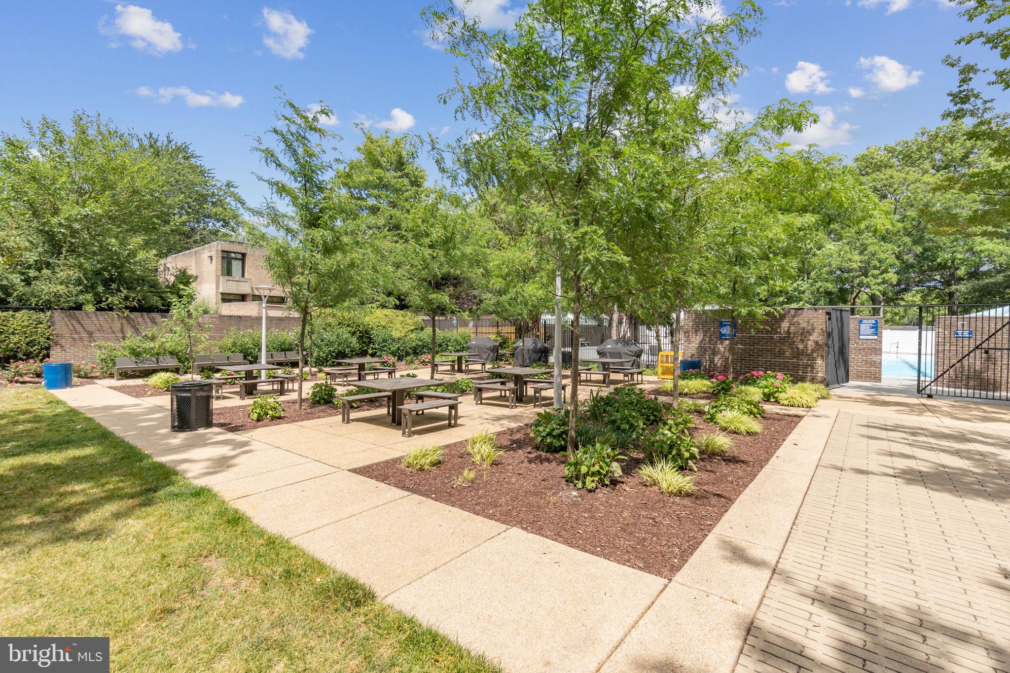 1311 Delaware Avenue Southwest, Unit S232 Washington, DC 20024 - Photo 25 of 37 Grounds are very well maintained