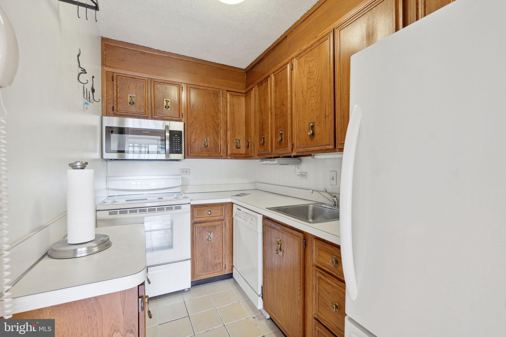 1311 Delaware Avenue Southwest, Unit S232 Washington, DC 20024 - Photo 7 of 37 Kitchen