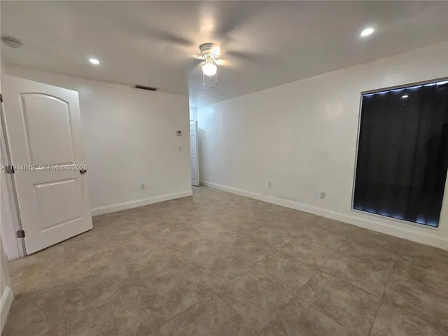 $2,500 | 2957 Southwest 36th Court, Unit 6, Miami, FL 33133