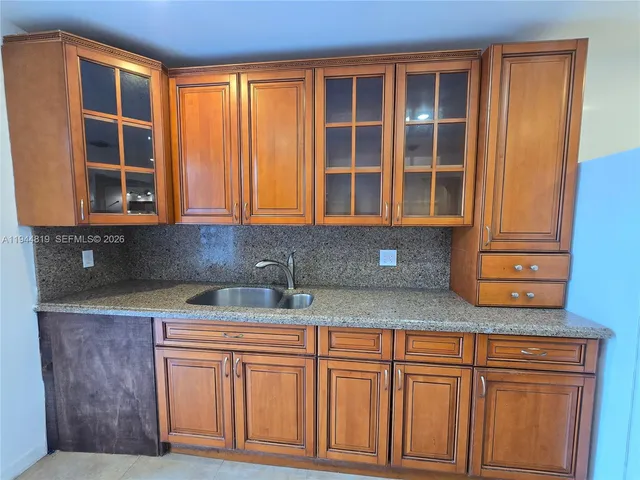 $2,500 | 2957 Southwest 36th Court, Unit 6, Miami, FL 33133