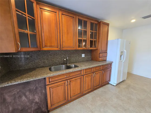 $2,500 | 2957 Southwest 36th Court, Unit 6, Miami, FL 33133