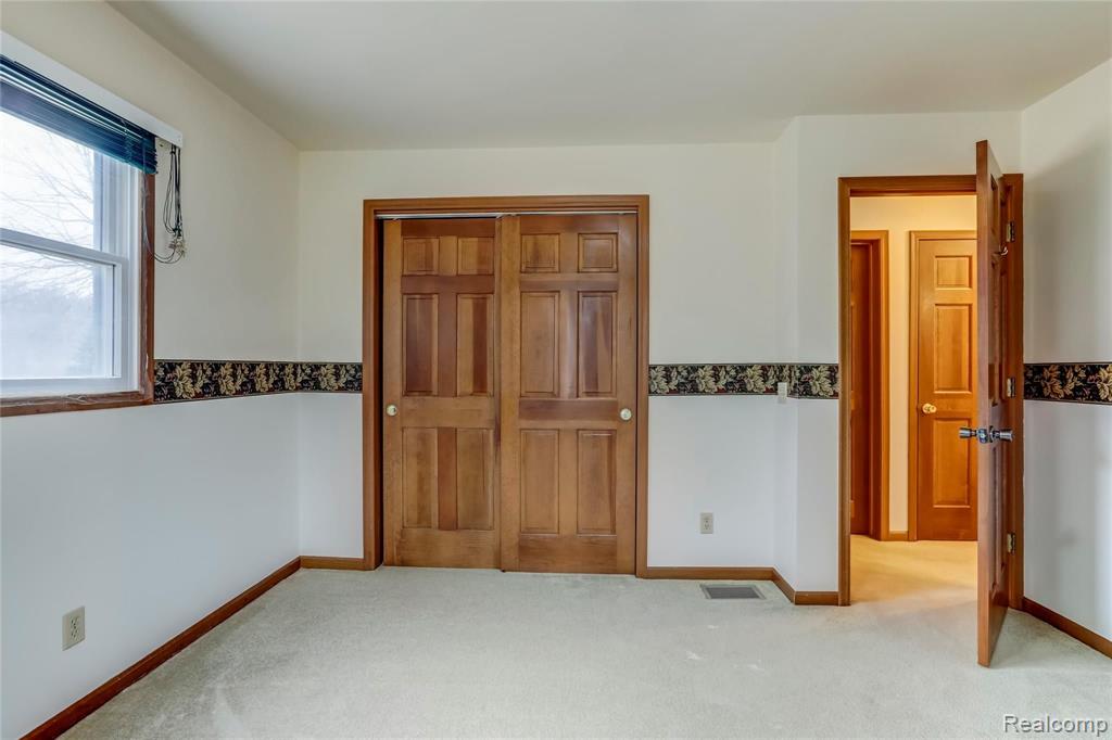 43160 Willis Road Belleville, MI 48111 - Photo 16 of 24
