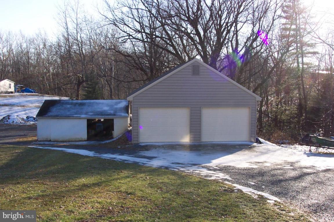 2627 Shumaker Road Manheim, PA 17545 - Photo 3 of 10