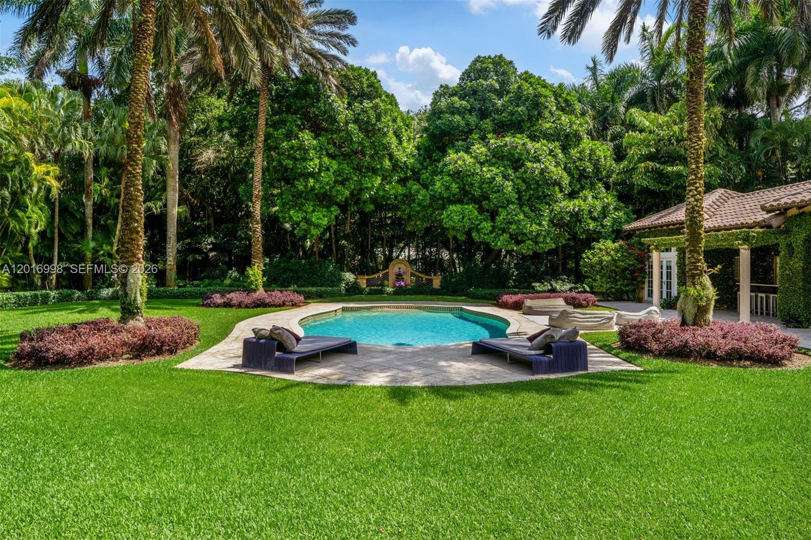 4790 Southwest 78th Street Miami, FL 33143 - Photo 14 of 33 a view of a park with large trees