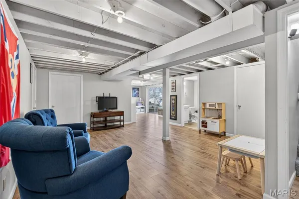 $280,000 | 916 Tree Trails Lane, Fenton, MO 63026