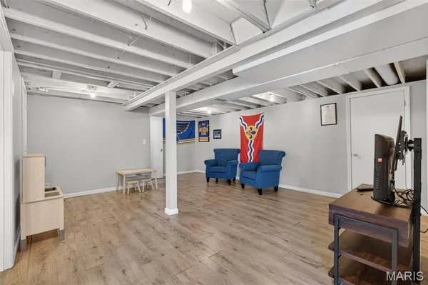 $280,000 | 916 Tree Trails Lane, Fenton, MO 63026