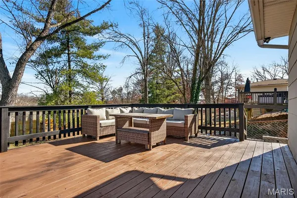 $280,000 | 916 Tree Trails Lane, Fenton, MO 63026