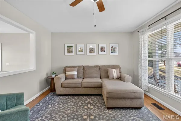 $280,000 | 916 Tree Trails Lane, Fenton, MO 63026