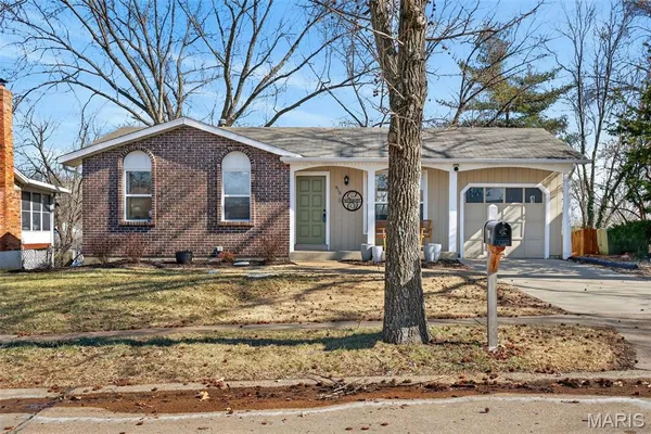 $280,000 | 916 Tree Trails Lane, Fenton, MO 63026