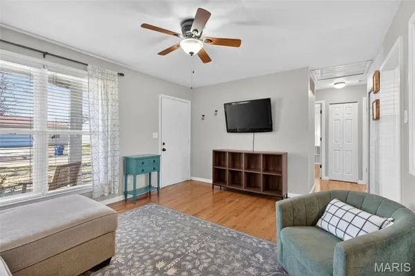 $280,000 | 916 Tree Trails Lane, Fenton, MO 63026