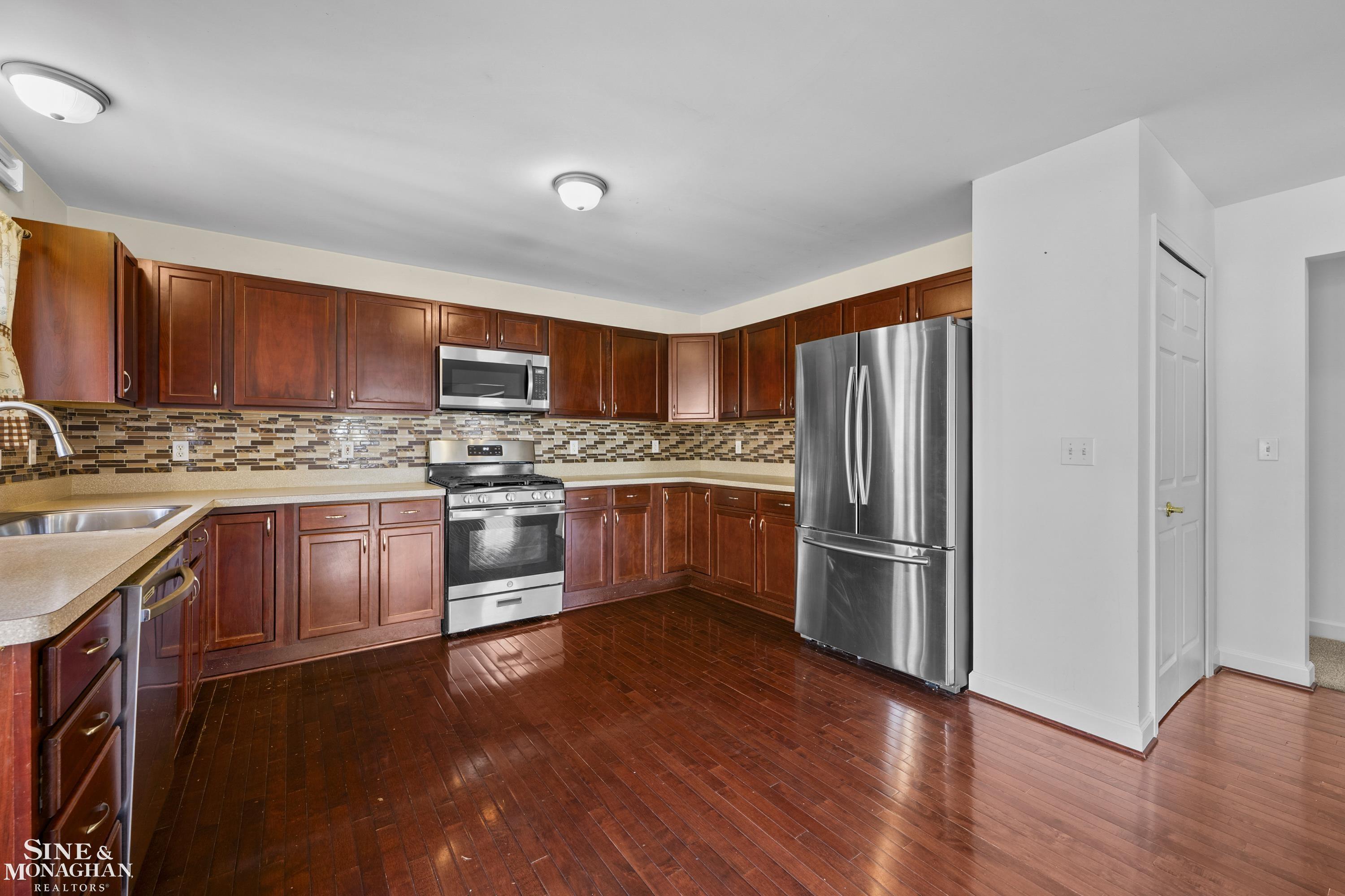 904 Trombley Road Grosse Pointe, MI 48230 - Photo 12 of 27