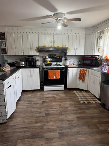 $150,000 | 49 Main Street, Hartland, ME 04943