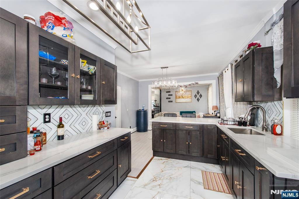 63 Mission Street Montclair, NJ 07042 - Photo 4 of 19