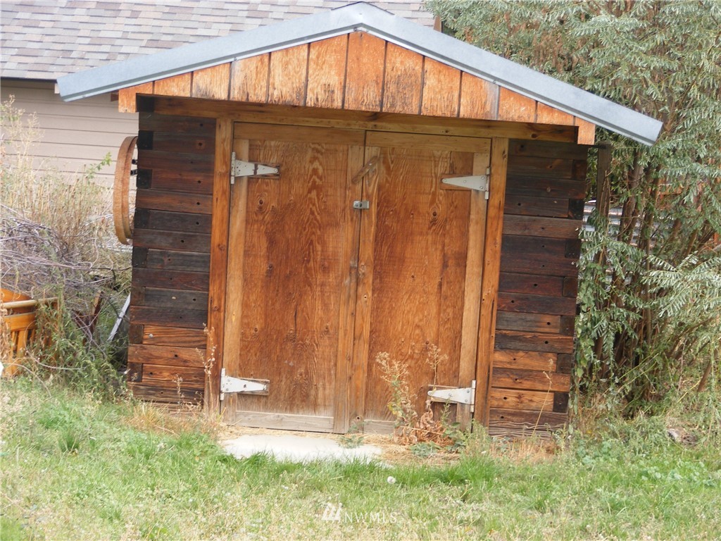 303 Harrison Road Waterville, WA 98858 - Photo 7 of 8 Gallery Image 7
