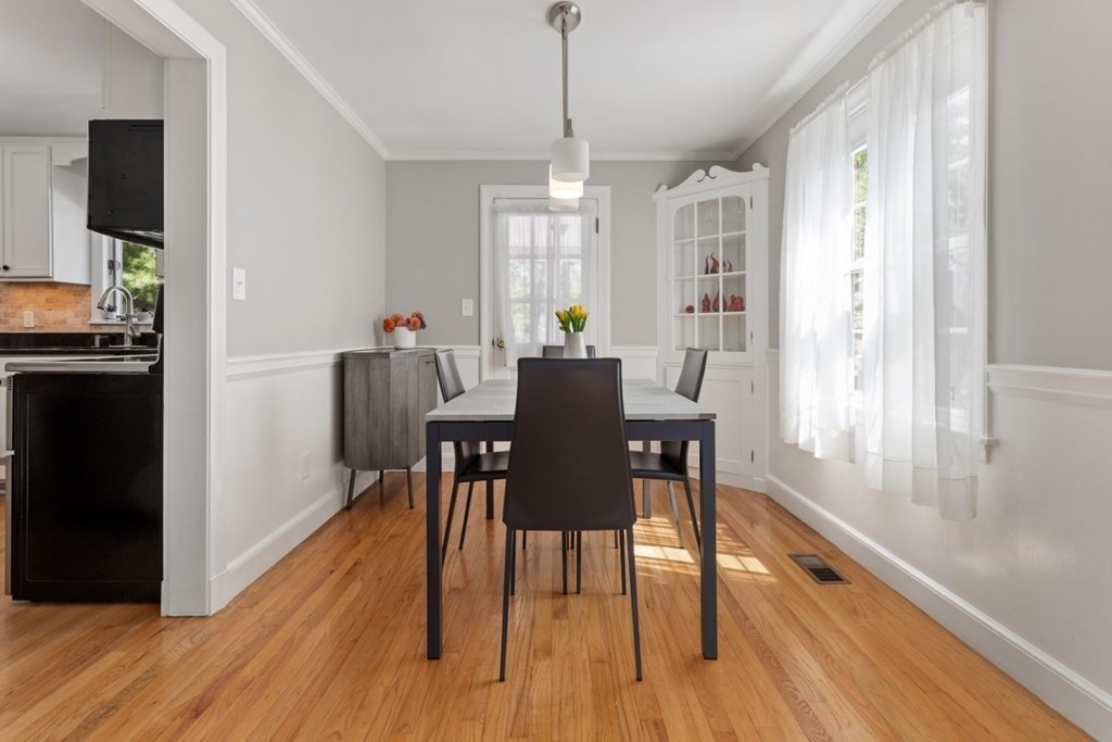 124 High Haith Road Arlington, MA 02476 - Photo 16 of 42