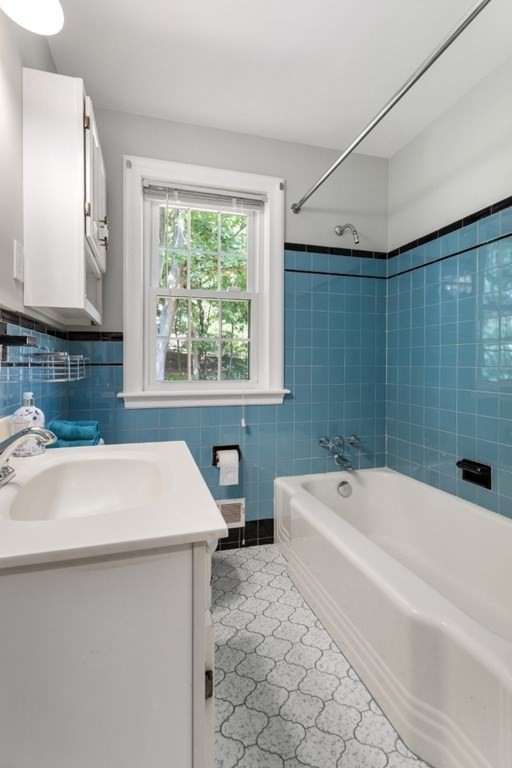 124 High Haith Road Arlington, MA 02476 - Photo 22 of 42