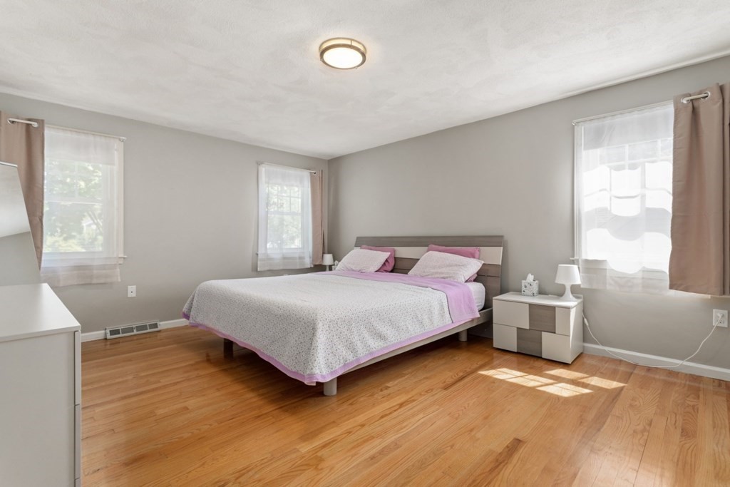 124 High Haith Road Arlington, MA 02476 - Photo 23 of 42